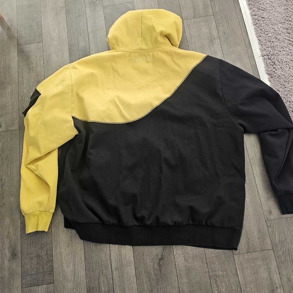 MAKOBI Yellow and Black Graphic Hoodie Size 5xb Street Wear - Picture 8 of 10